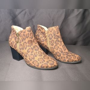 New Faux Animal Leopard Cheetah Print ankle BOOTS Booties  Style & Co size 6.5M
